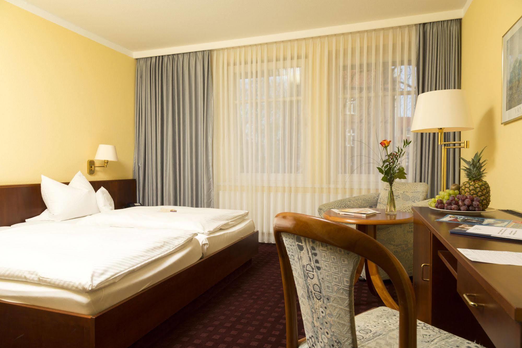 Ringhotel Residenz Віттмунд Екстер'єр фото